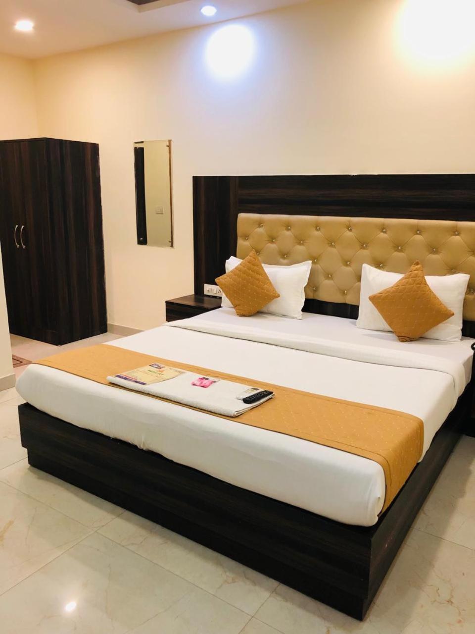 Hotel Premium Near Igi Airport Delhi