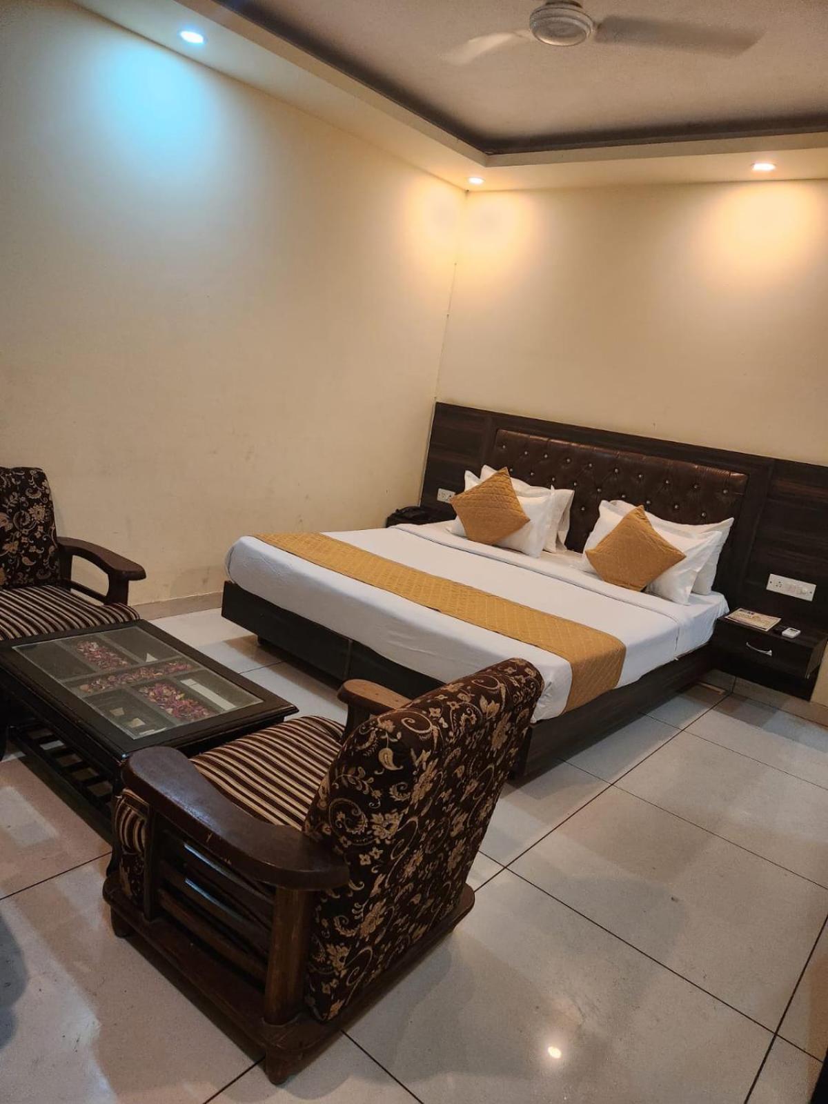 Hotel Premium Near Igi Airport Delhi New Delhi