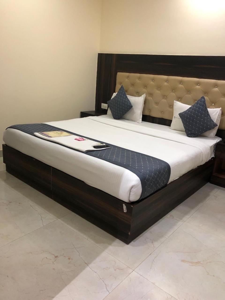 Premium Near Igi Airport Delhi Hotel